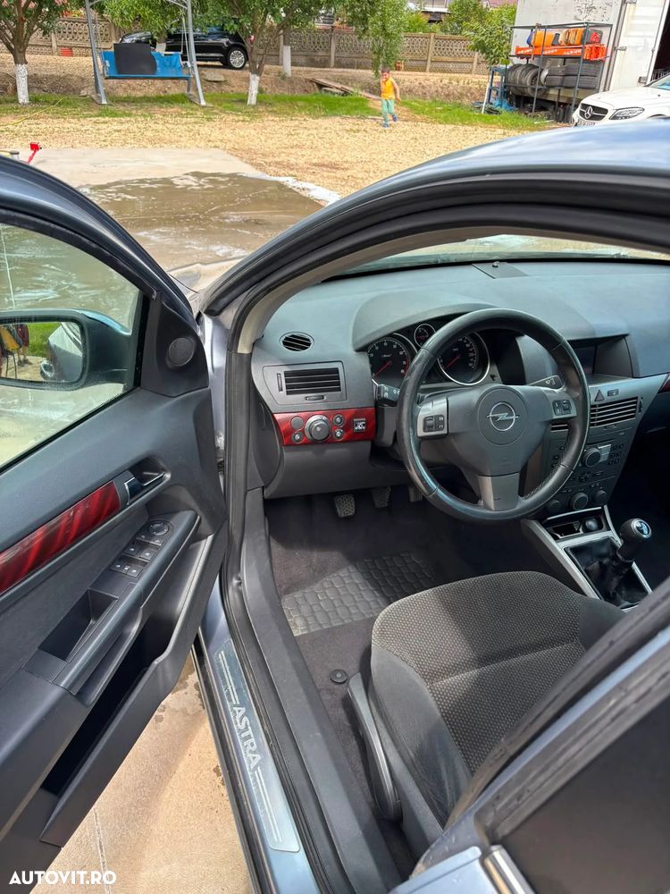 Opel Astra 1.6i Sport - 6