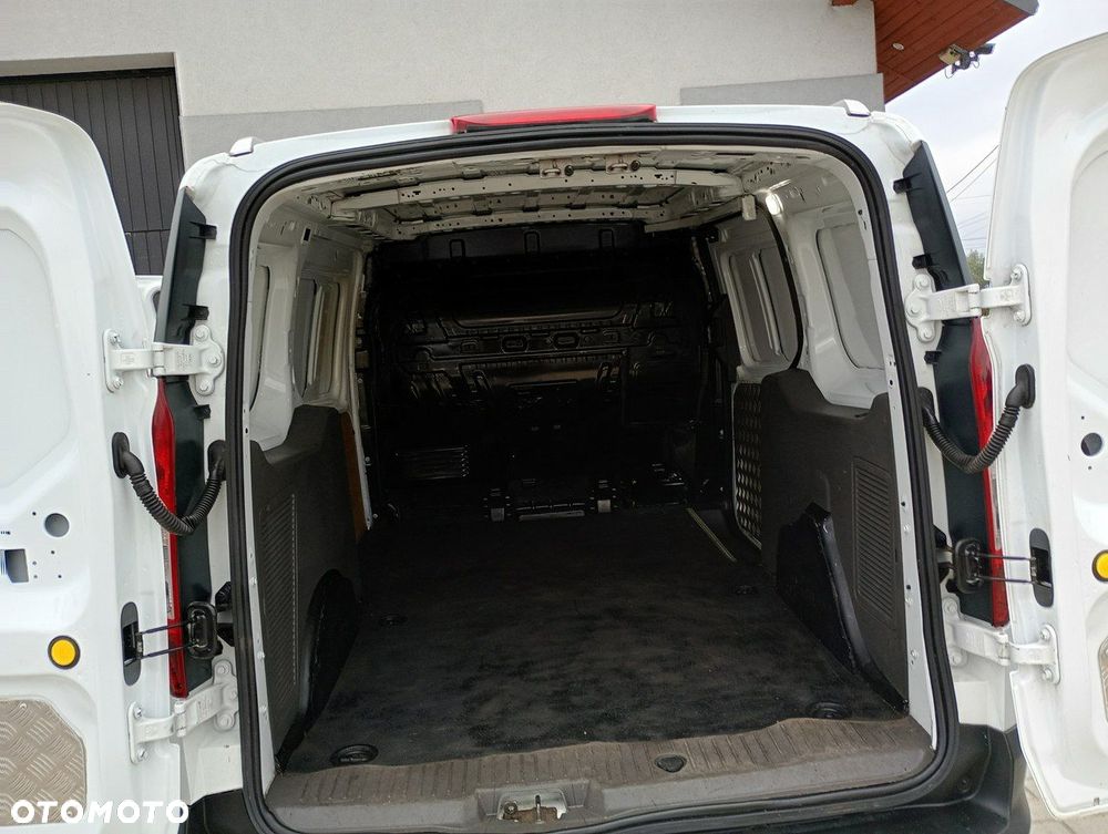 Ford Connect - 17