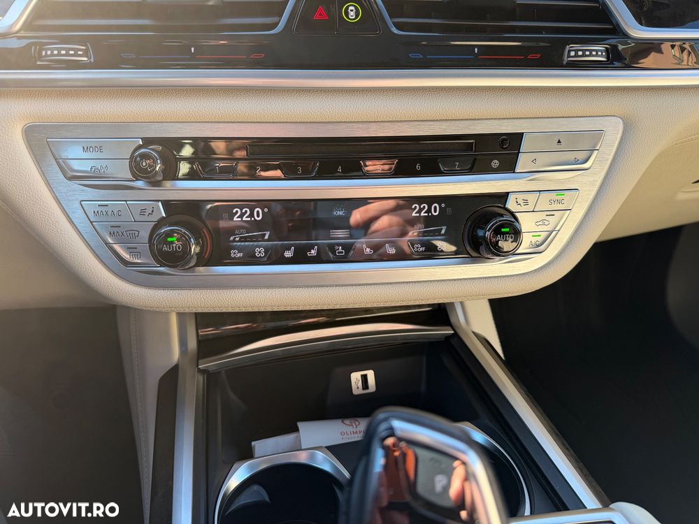 BMW Seria 7 740d xDrive - 39