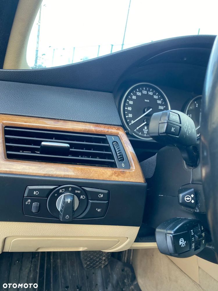 BMW Seria 5 530d - 26