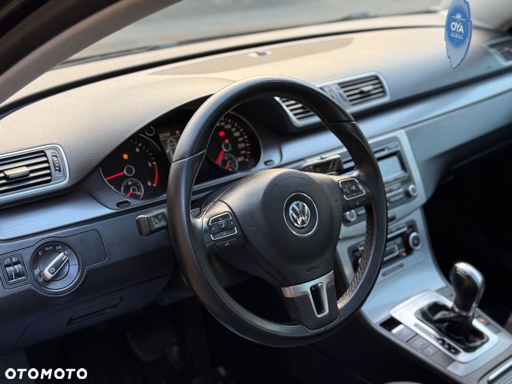 Volkswagen Passat 2.0 TDI DPF DSG Comfortline - 17