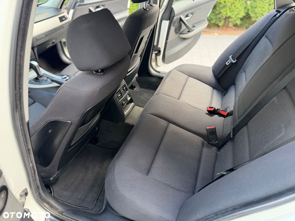 BMW Seria 3 320d xDrive DPF Edition Fleet Exclusive - 7