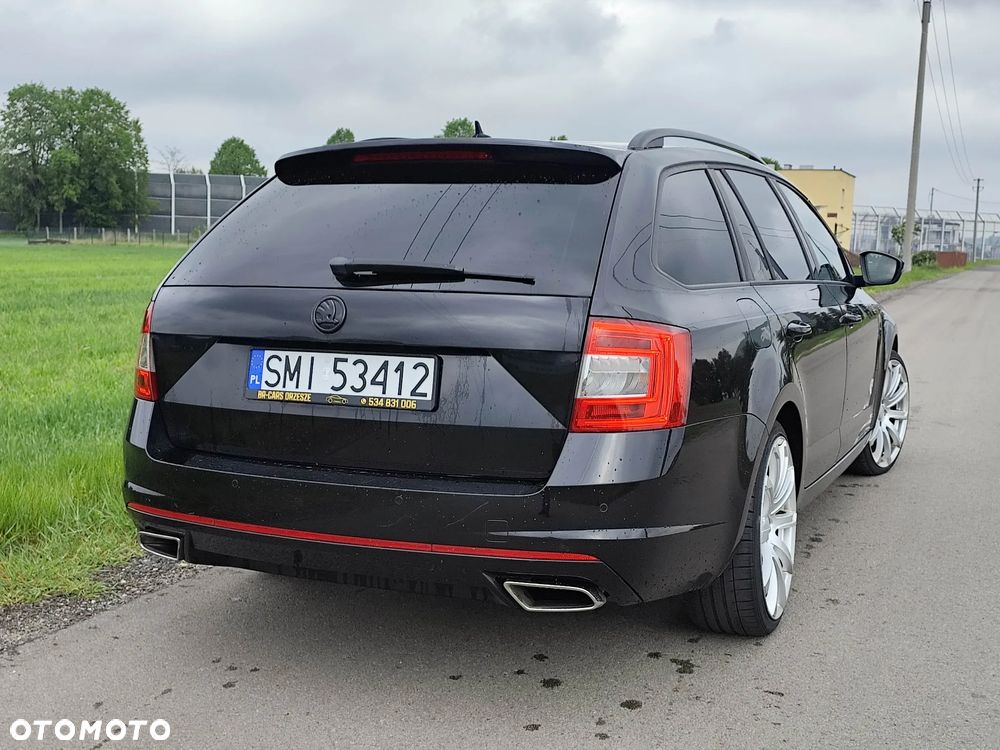 Skoda Octavia 2.0 TDI DSG RS - 22