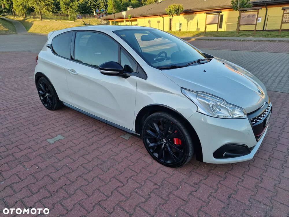 Peugeot 208 THP STOP & START GTi by Sport - 11