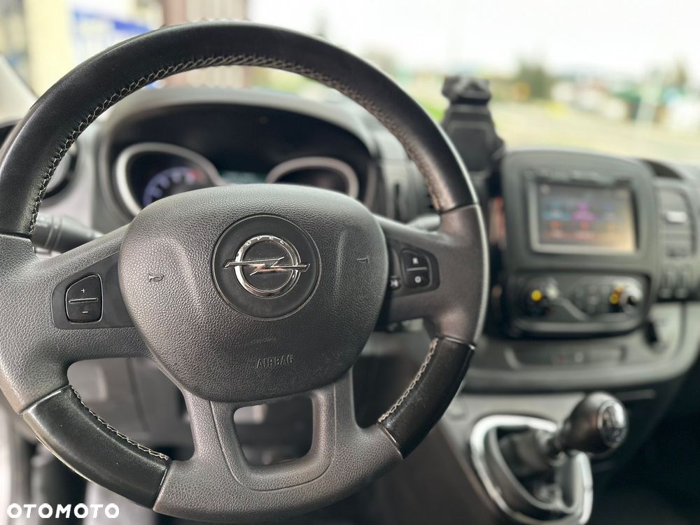 Opel Vivaro - 18