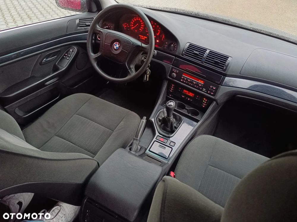 BMW Seria 5 523i - 26