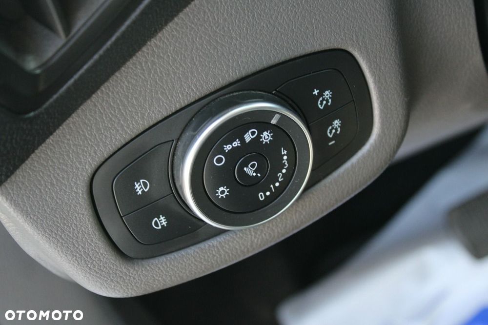 Ford Transit Connect - 21