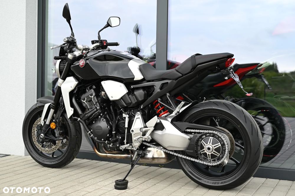 Honda CB - 40