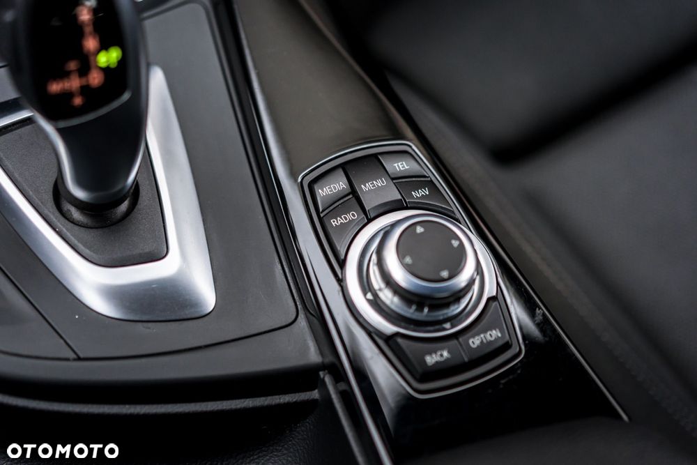 BMW Seria 3 318i Advantage - 13