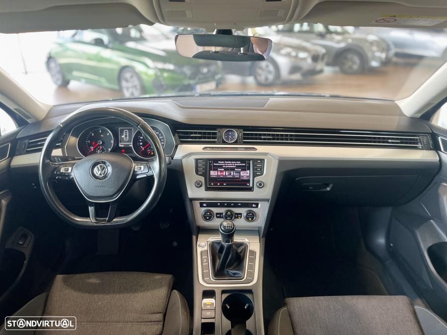 VW Passat 1.6 TDI BlueMotion - 27