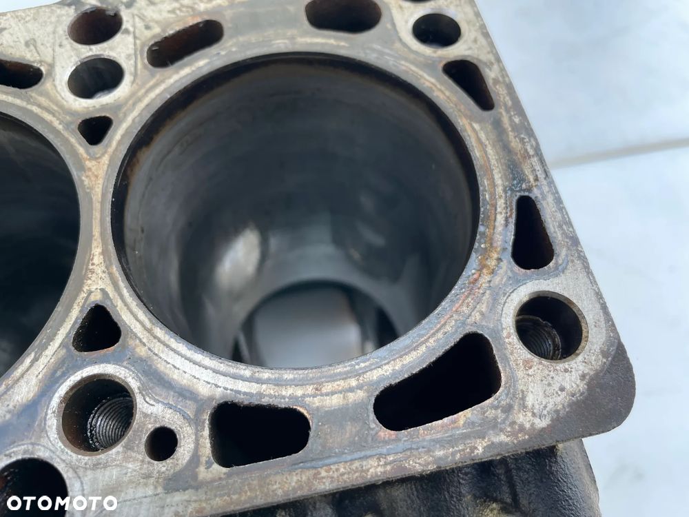 GOŁY BLOK DÓŁ SILNIKA VW TOURAN I GOLF V AUDI A3 2.0 TDI 140KM BKD 038103021CJ - 13