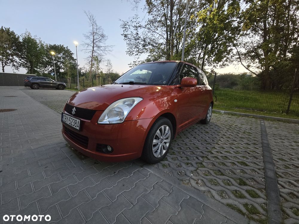 Suzuki Swift - 1