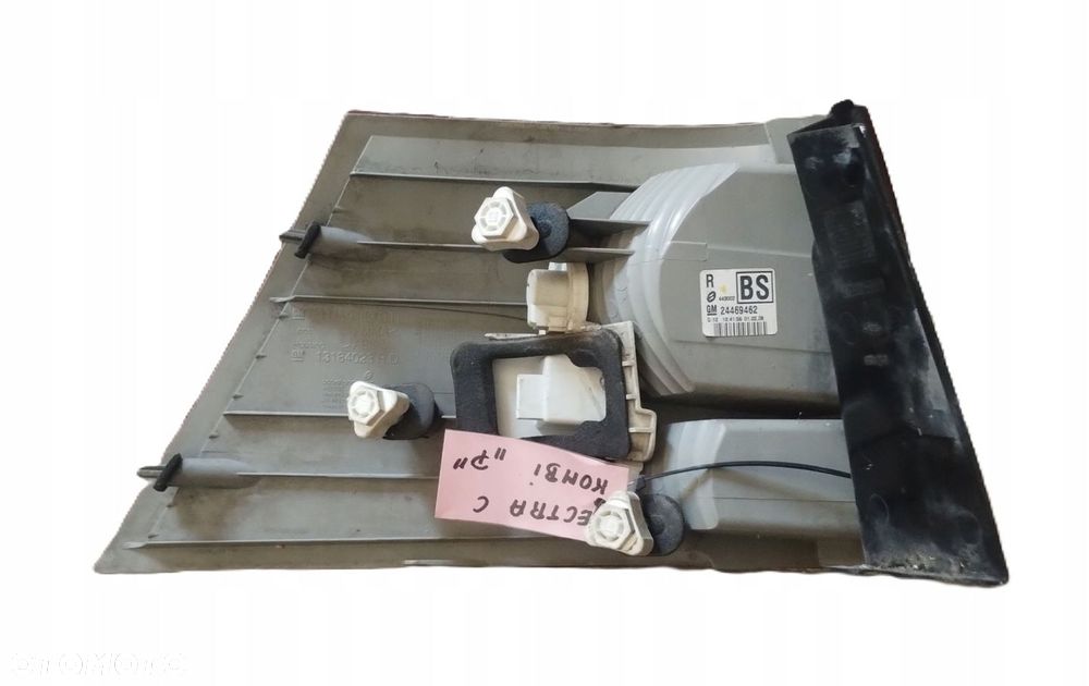 OPEL VECTRA C 02-08 r. KOMBI LAMPA PRAWY TYŁ W BŁOTNIK PRAWA TYLNA PT EU - 2