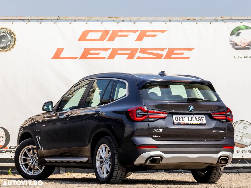 BMW X3 xDrive30e AT PHEV - 3