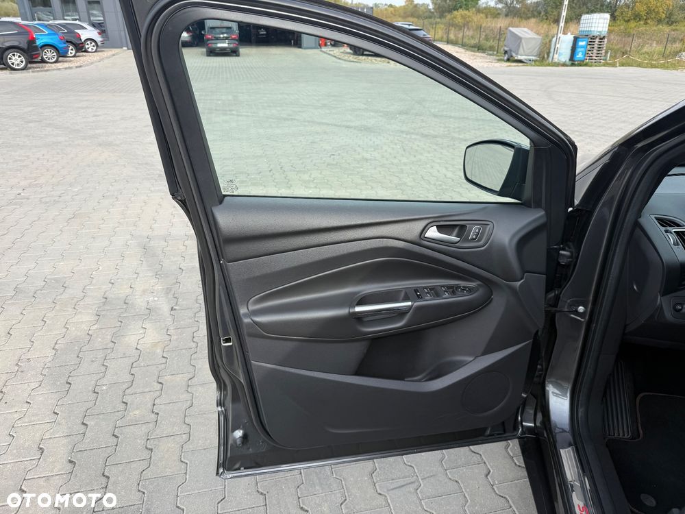 Ford Kuga 2.0 TDCi 4x4 ST-Line - 25