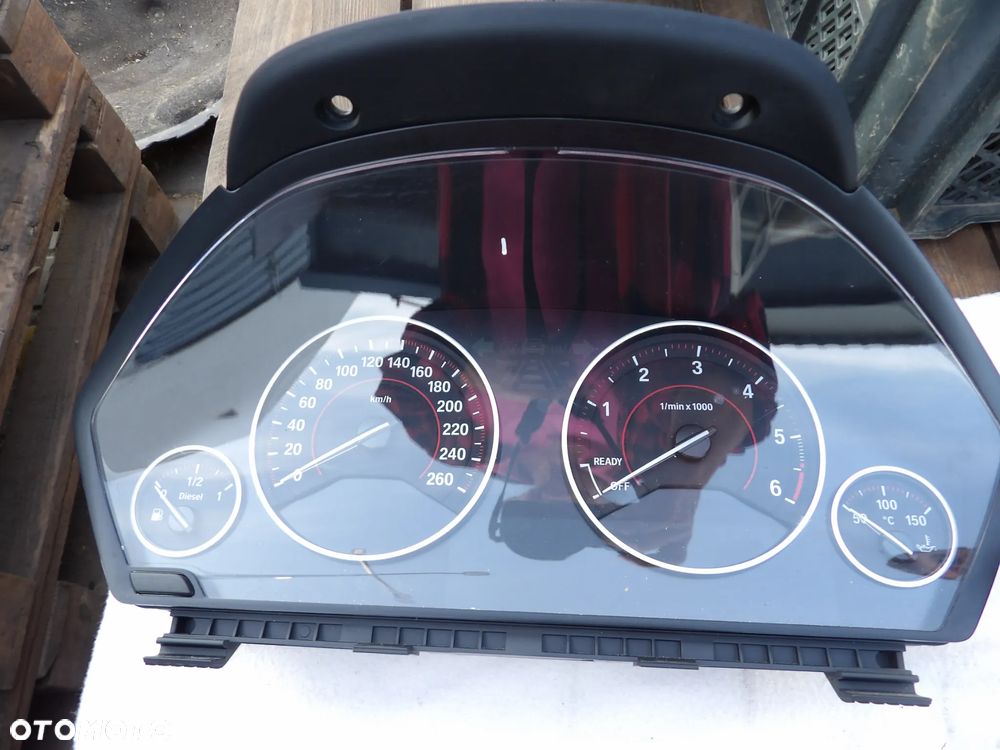 BMW - F30,F31,F36 - LICZNIK , ZEGAR , EUROPA - 9232895 - 1