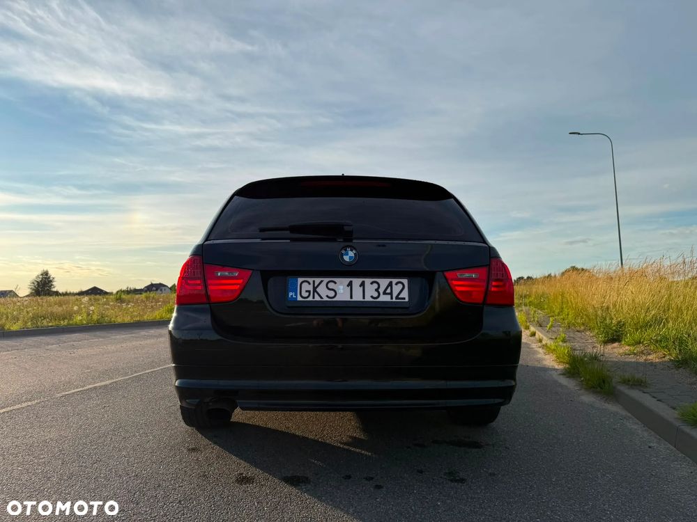 BMW Seria 3 318d - 5