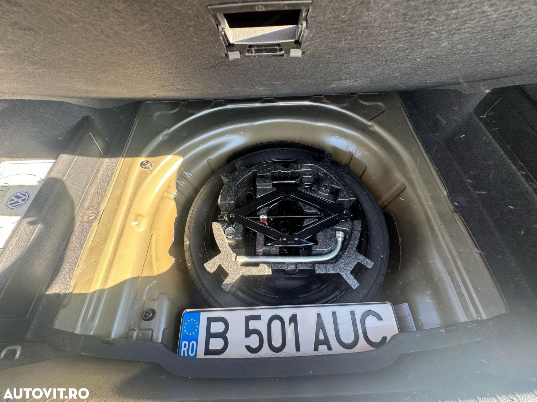 Volkswagen Passat 2.0 TDI DSG Highline - 36
