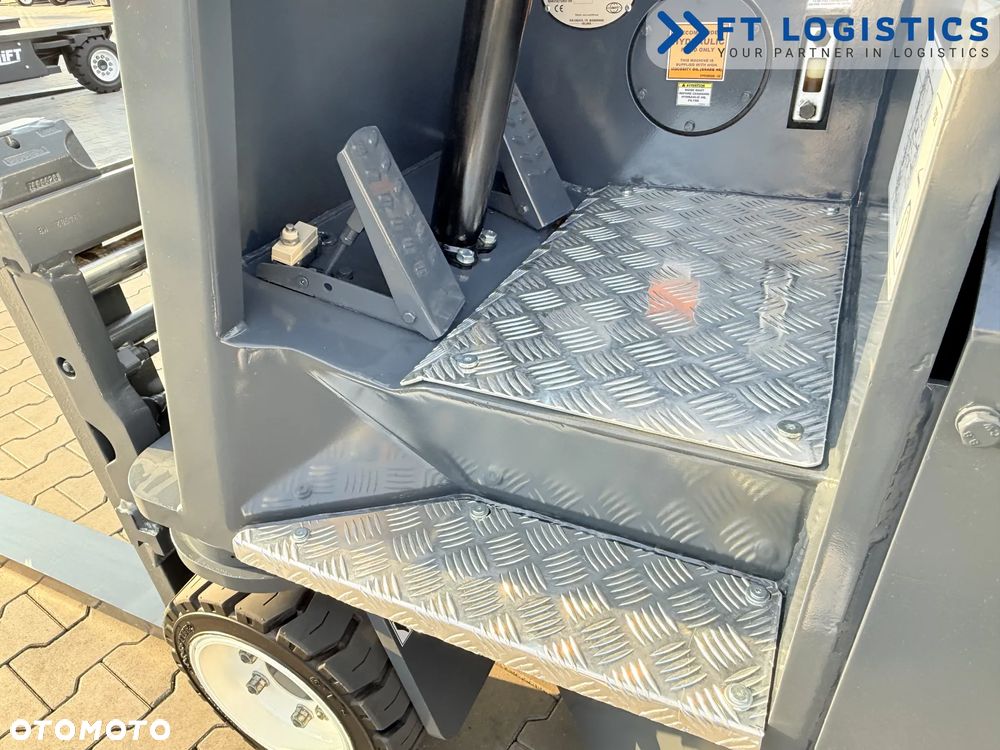 Combilift WÓZEK CZTEROKIERUNKOWY - WIELOKIERUNKOWY | COMBILIFT CB3000 | DIESEL | TRIPLEX 4900MM | JAK NOWY | PRZESUW WIDEŁ | POZYCJONER | WOLNY SKOK | NOWE OPONY | PO SERWISIE | STAN IDEALNY | Szeroka oferta wózków czterokierunkowych i bocznych, dopasowanych do różnorodnych potrzeb i zastosowań - 12