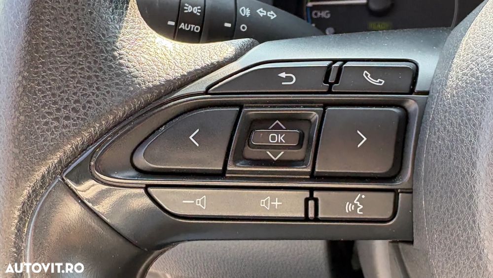 Toyota Yaris 1.5 VVT-i HSD Active - 19