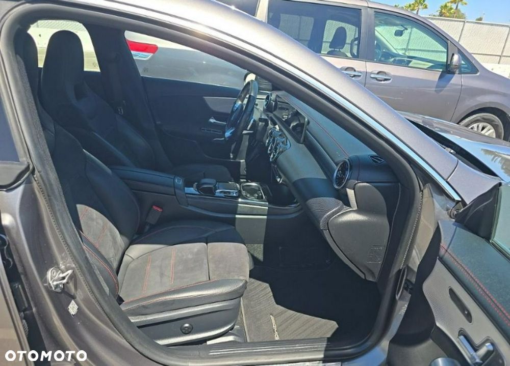 Mercedes-Benz CLA 250 4Matic 8G-DCT Edition AMG Line - 9