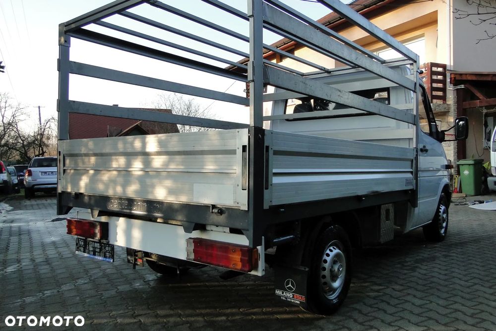 Mercedes-Benz Sprinter - 4