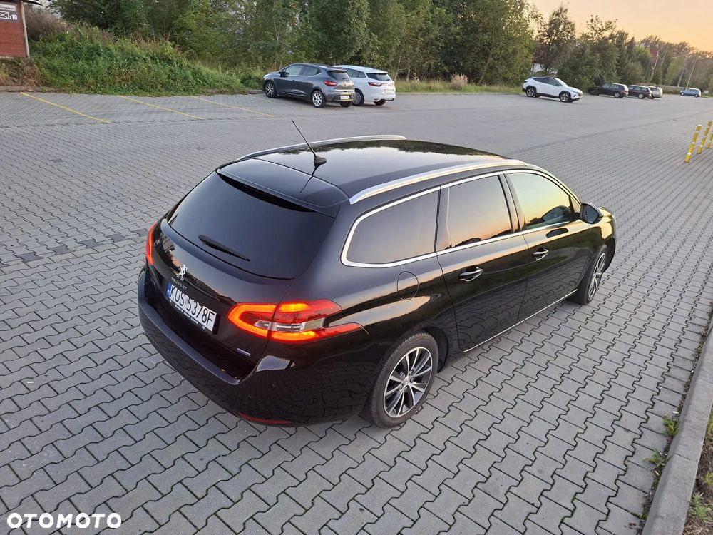 Peugeot 308 PureTech 130 GPF EAT8 Stop & Start Allure - 11