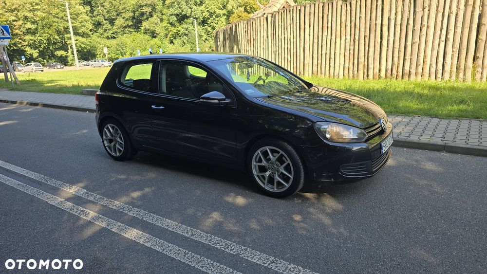 Volkswagen Golf - 1