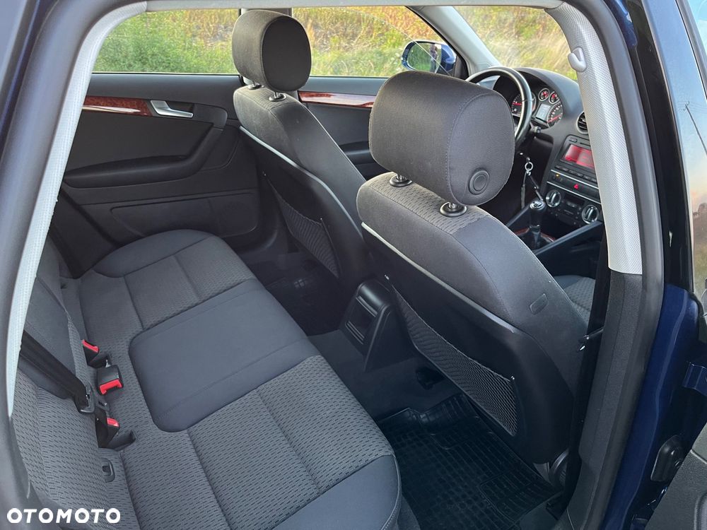 Audi A3 Sportback 2.0 TDI DPF Ambiente - 18