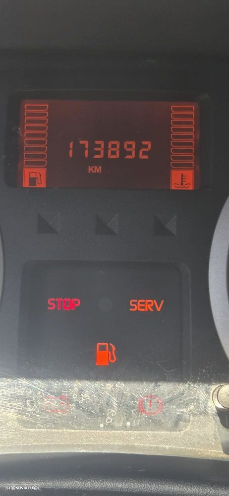 Renault Clio 1.2 16V Billabong - 9