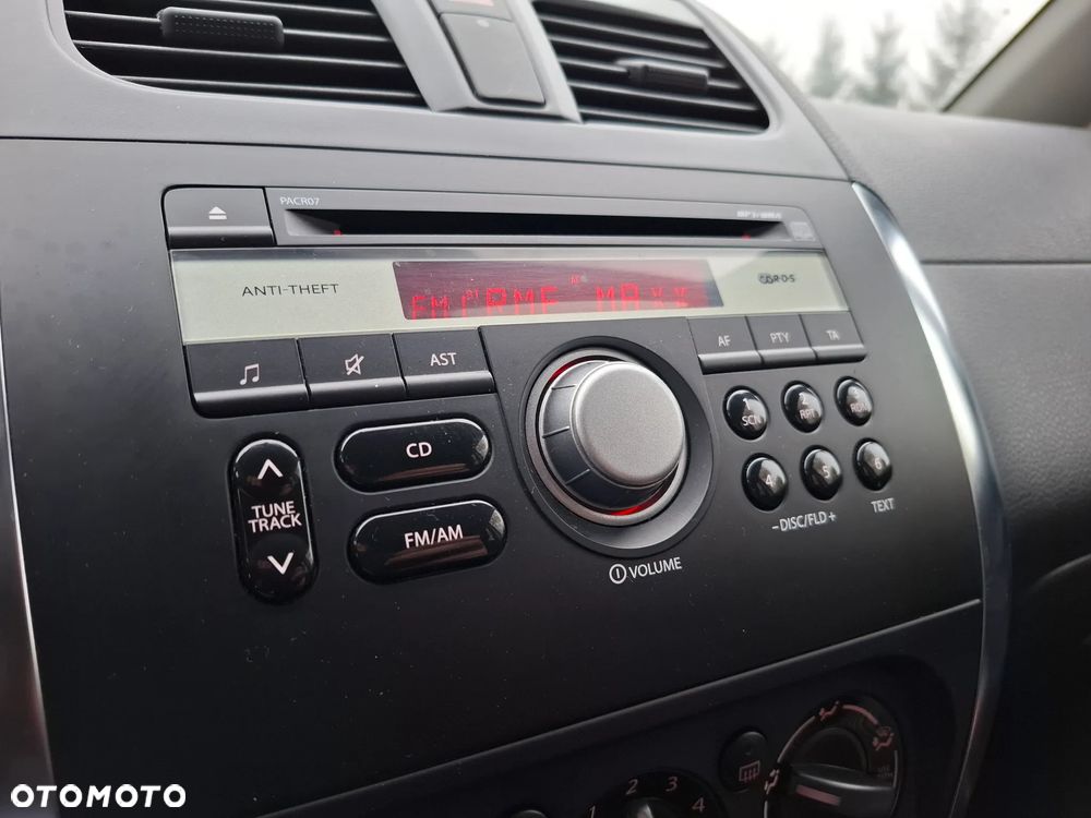 Fiat Sedici 1.6 16V 4x2 Emotion - 12