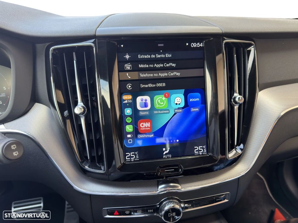 Volvo XC 60 2.0 D4 R-Design Geartronic - 11