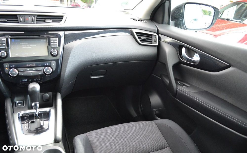 Nissan Qashqai 1.6 dCi Xtronic TEKNA+ - 33