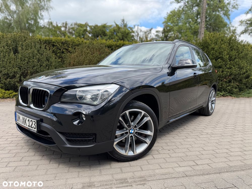 BMW X1 xDrive20i Sport Line - 1
