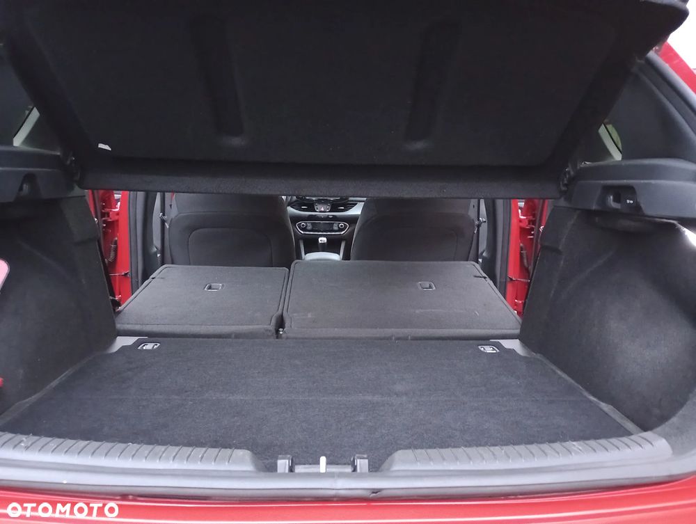 Hyundai i30 1.4 Premiere Comfort - 8