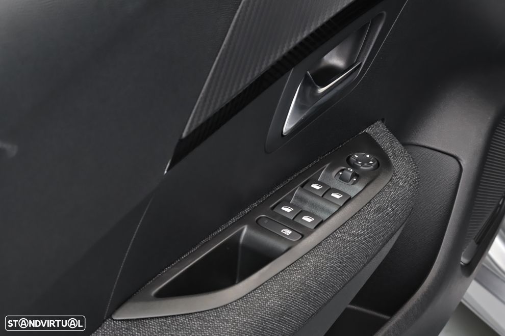 Peugeot 208 1.2 PureTech Style - 24