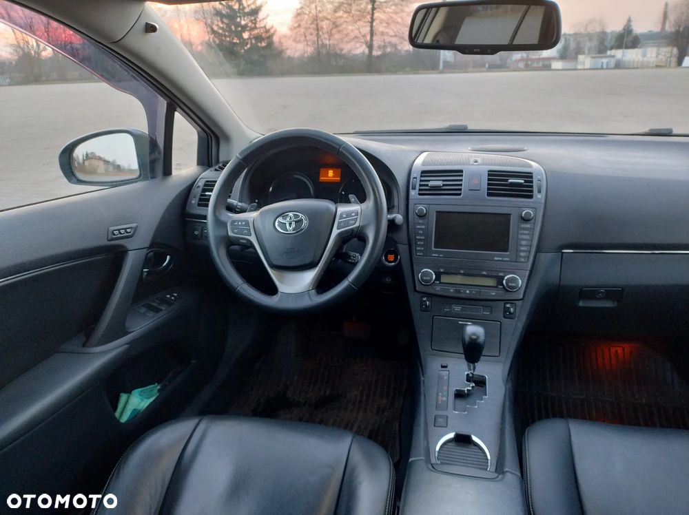 Toyota Avensis Combi 2.0 Multidrive S Executive - 10