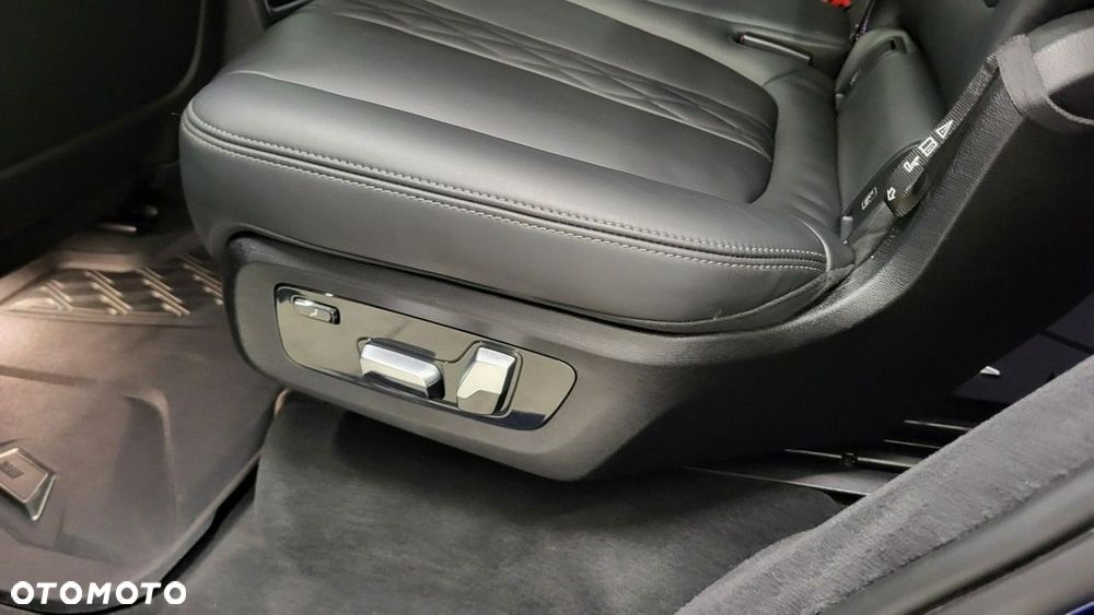 BMW X7 - 14