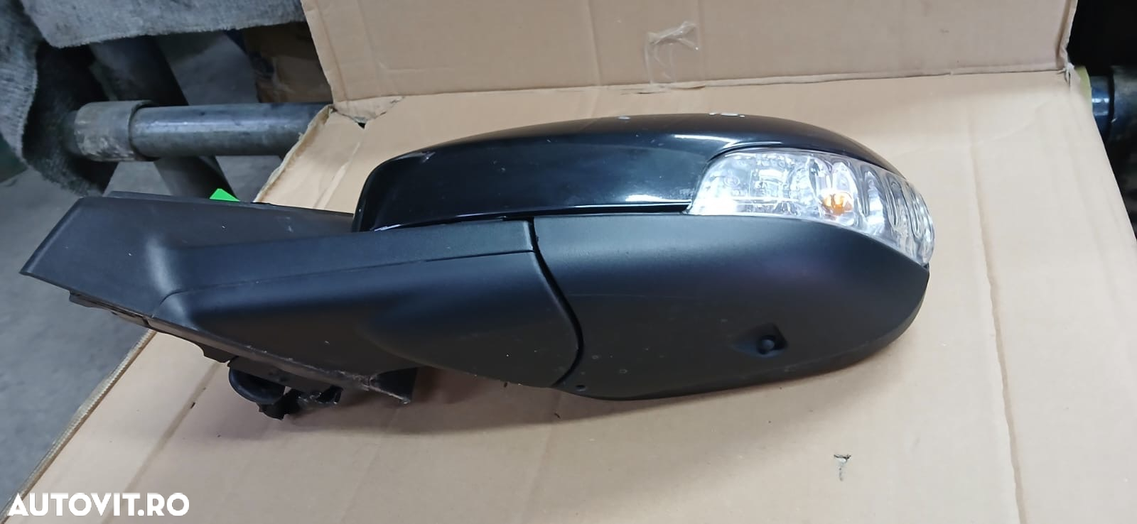Oglinda usa VOLVO V40 an 2017 , stanga sau dreapta, de pe masina cu volan pe stanga - 7