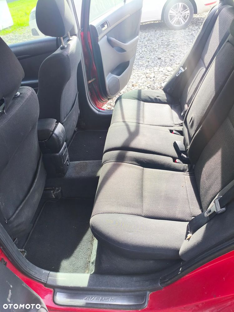 Toyota Avensis 1.8 VVT-i Combi - 4