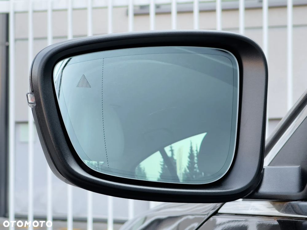 BMW Seria 5 518d Business Edition - 36