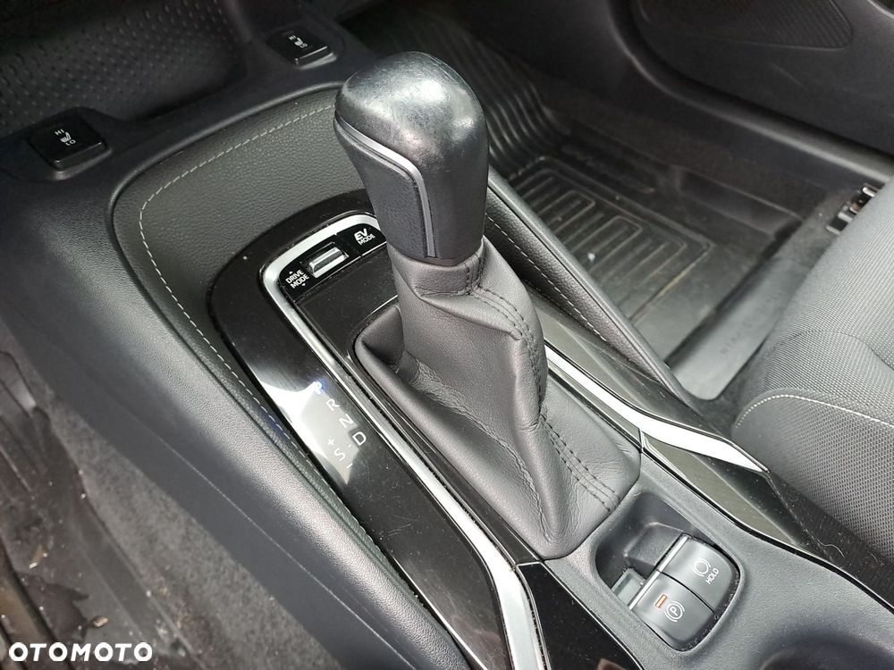 Toyota Corolla 2.0 Hybrid Comfort - 23