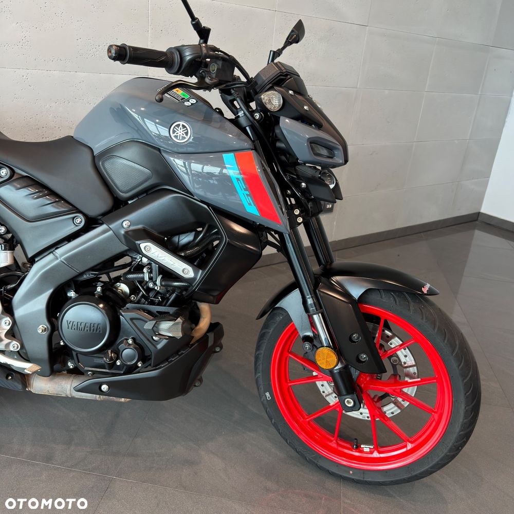 Yamaha MT - 4