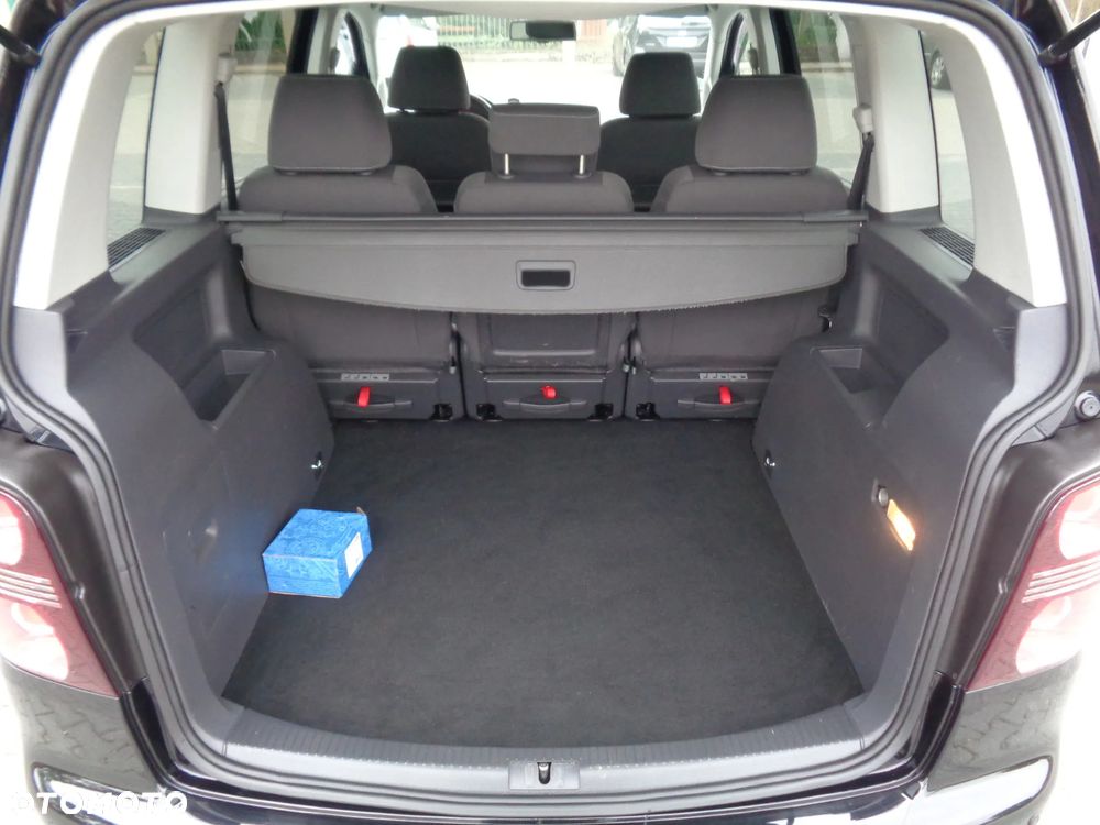 Volkswagen Touran 1.9 TDI DPF United - 6