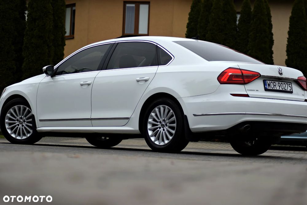 Volkswagen Passat - 11