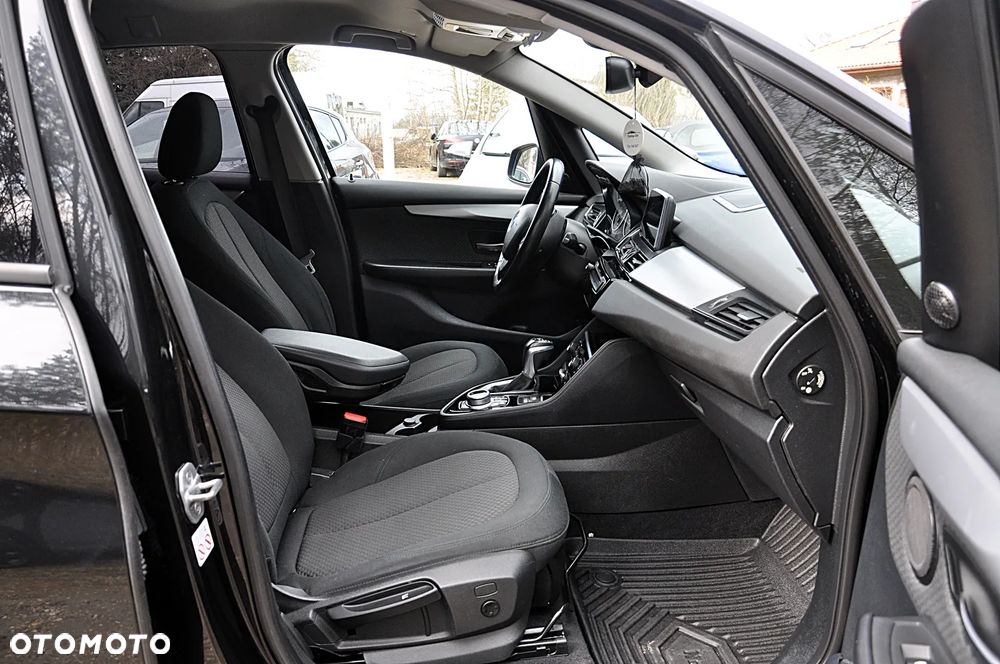 BMW Seria 2 218d Sport-Aut Advantage - 24