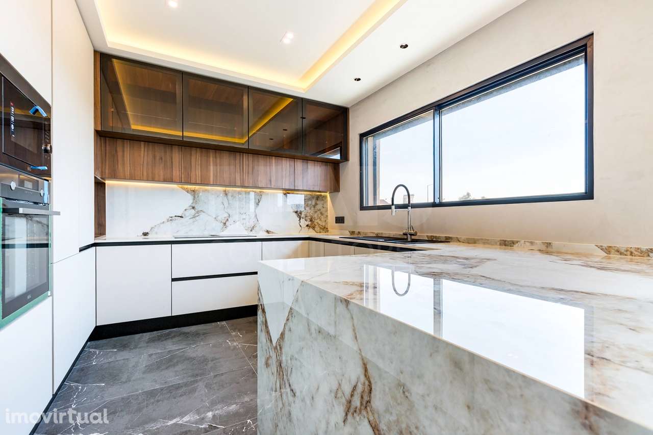 Moradia Isolada tipologia V4 em São Domingos de Rana - Cascais - Grande imagem: 2/20