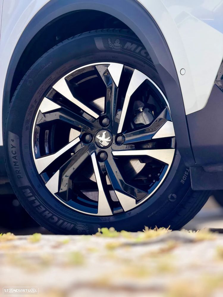 Peugeot 2008 1.2 PureTech GT Line - 28