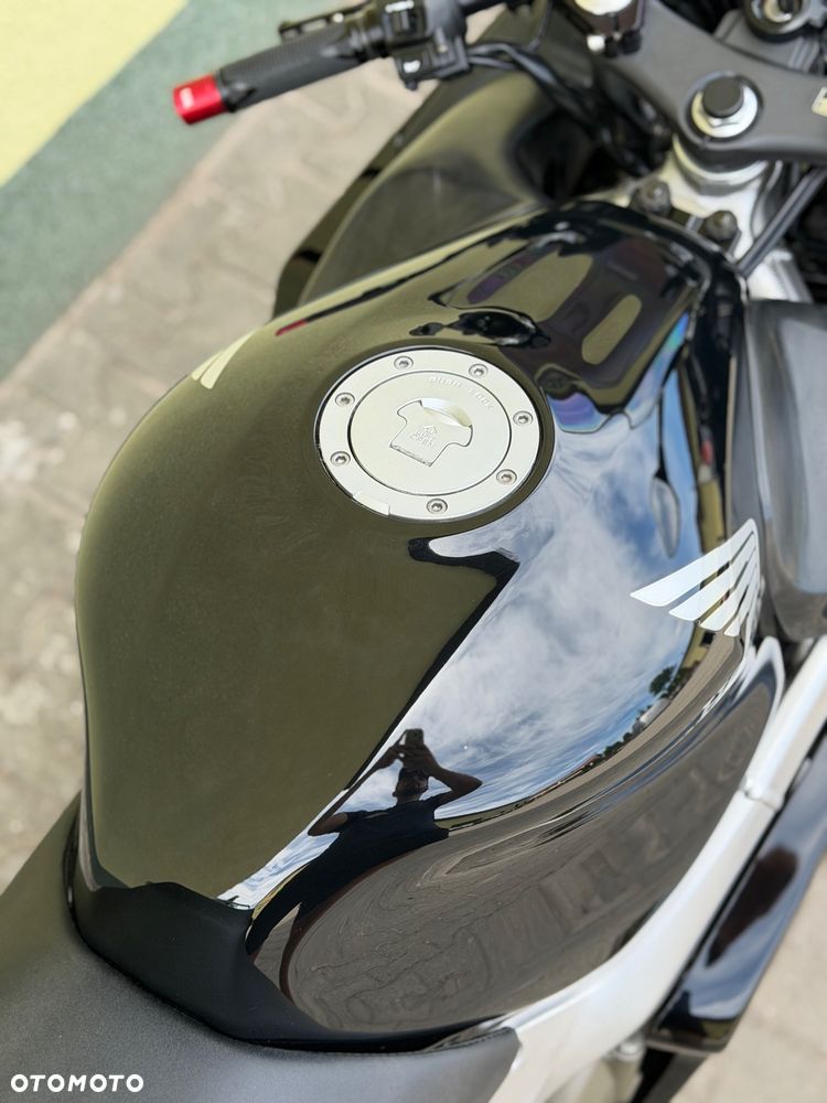 Honda CBR - 17