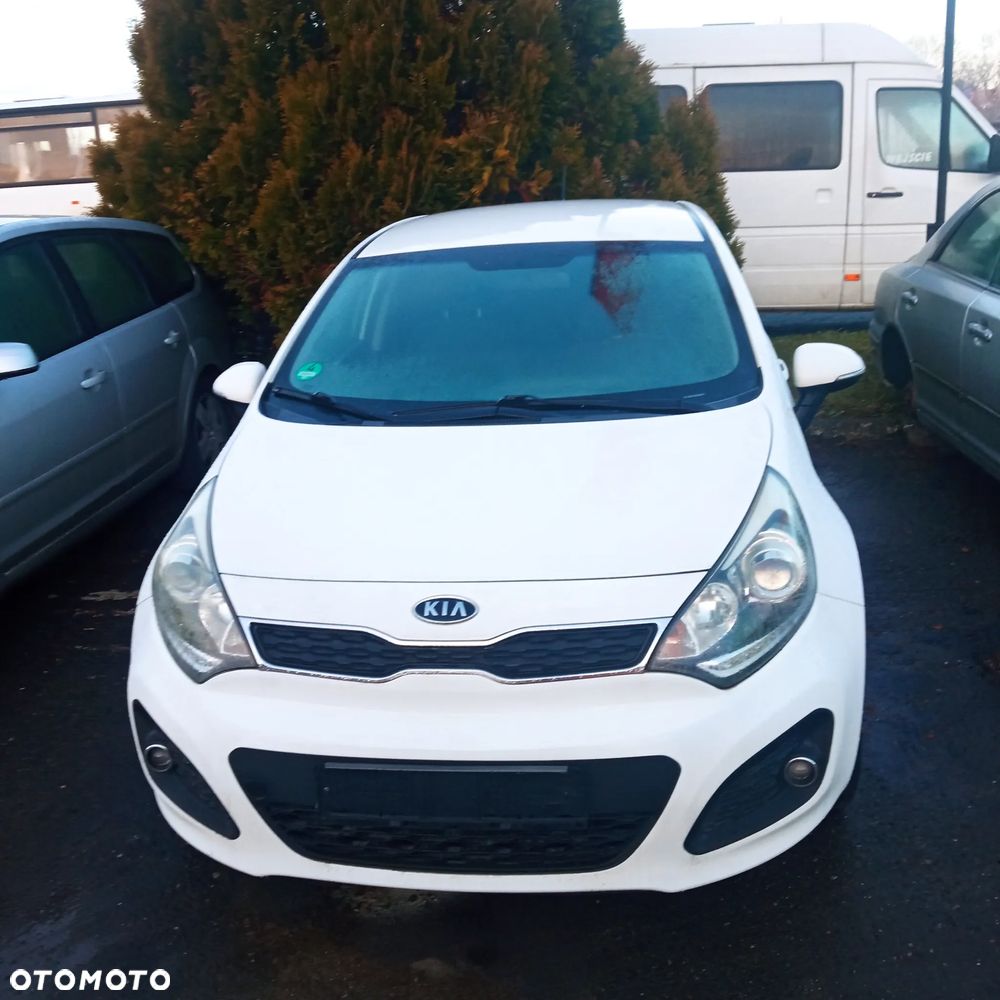 Kia Rio - 1